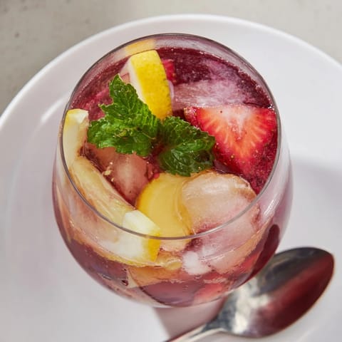 Sparkling naturally fermented kombucha-style mocktails ready for a vibrant summer party.  